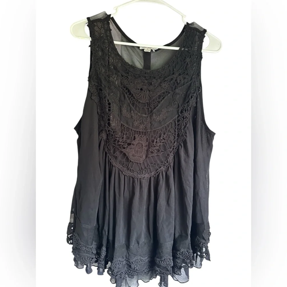 Ultra Pink Black Crochet Women's Top - Picture 2 of 6